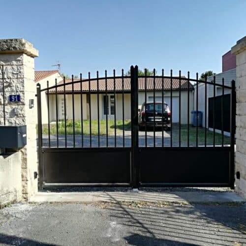 Portail 2 vantaux LA CHAPELLE / L 3 x H 1,7 m / Noir 9005 / 44115 BASSE-GOULAINE