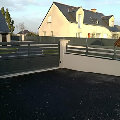 Portail coulissant GARBIN / L 3,50 x H 1,40 m / Gris 7016 / 44850 LIGNÉ