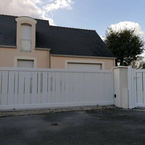 Portail coulissant CELINA / L x H m / Blanc / 44240 La Chapelle-sur-Erdre