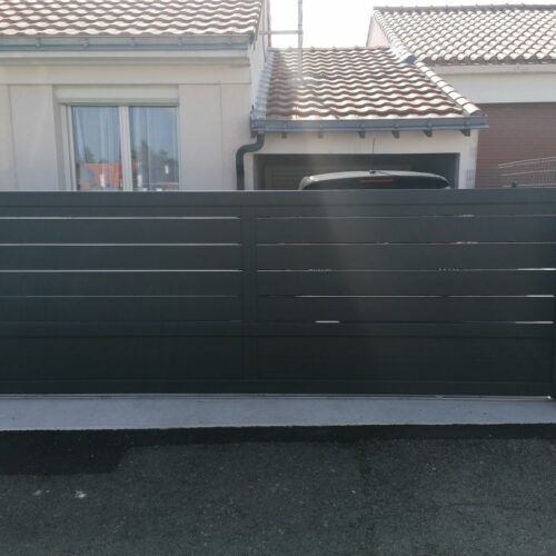 Portail coulissant / L x H m / Gris 7016 / 44 Orvault