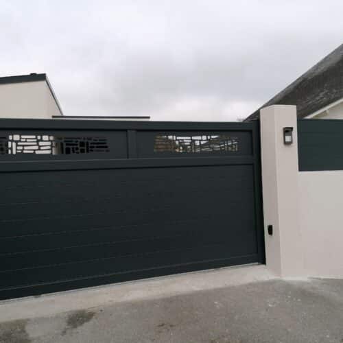 Portail coulissant / 44 COUERON