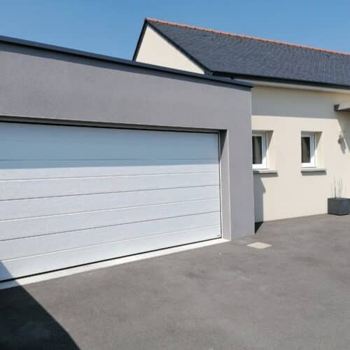 Porte sectionnelle blanche nervures larges